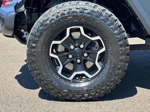 Used 2023 Jeep Gladiator Rubicon w/ Cold Weather Group AWD/4WD image 24