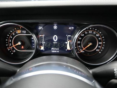 Used 2023 Jeep Wrangler Altitude image 30
