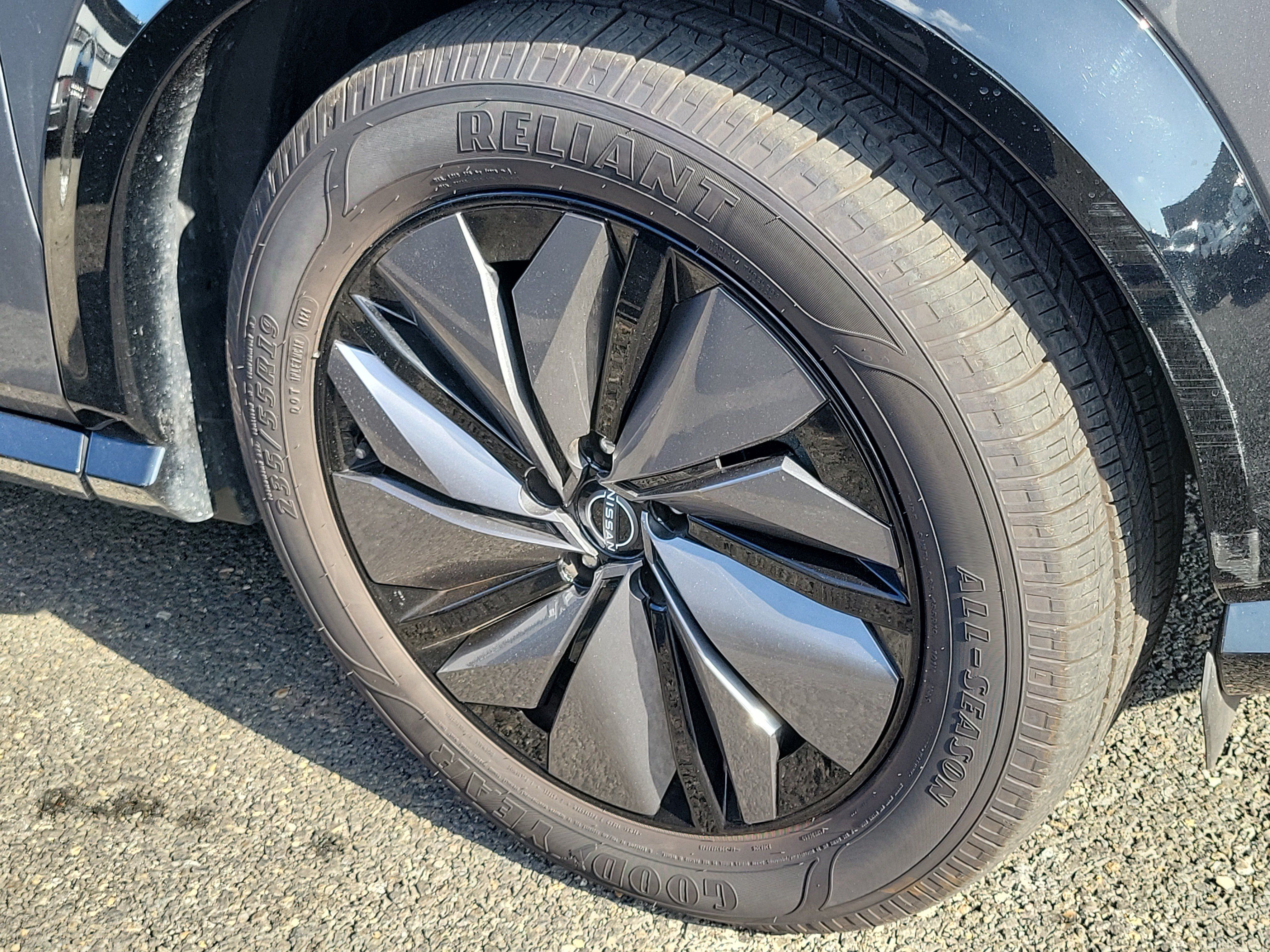 Used 2024 Nissan Ariya FWD image 4