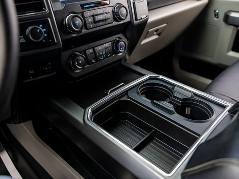 Used 2021 Ford F250 XLT w/ XLT Value Package image 46