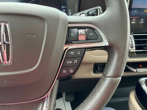 Used 2022 Lincoln Navigator Reserve AWD/4WD image 44