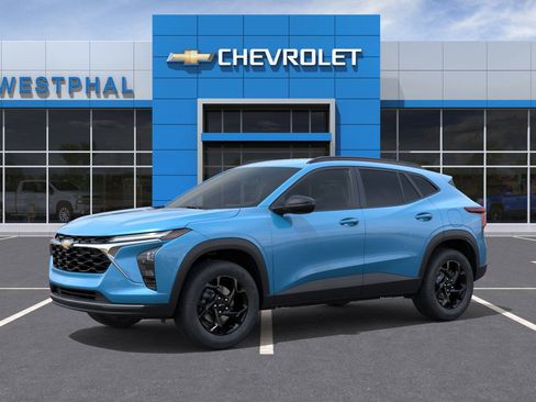 New 2026 Chevrolet Trax LT image 2