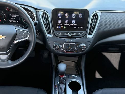 Used 2024 Chevrolet Malibu RS FWD image 13