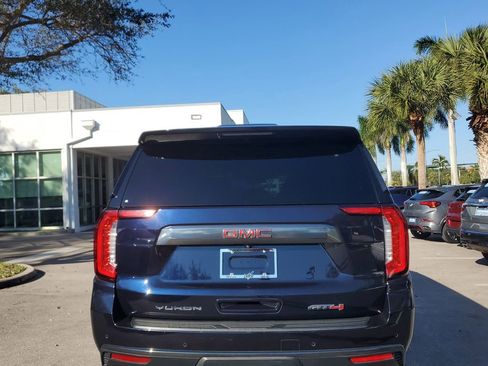 Used 2021 GMC Yukon XL AT4 w/ AT4 Premium Package image 13