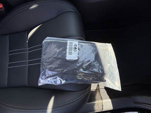 New 2026 Honda HR-V EX-L image 35