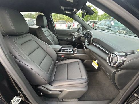 New 2026 Chevrolet Equinox LT w/ Convenience Package II FWD image 23
