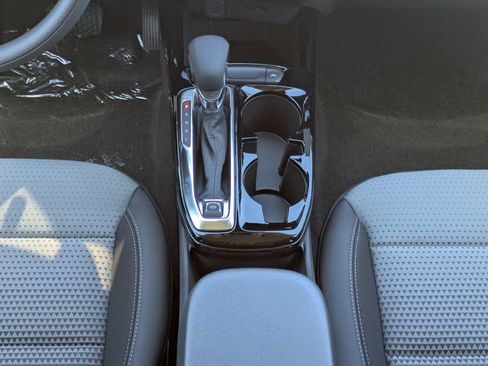 New 2026 Chevrolet Trax LT FWD image 6