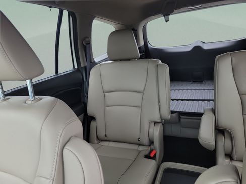 Used 2019 Honda Pilot Touring image 10