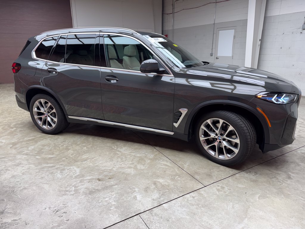 Used 2026 BMW X5 xDrive40i w/ Climate Comfort Package AWD/4WD image 6