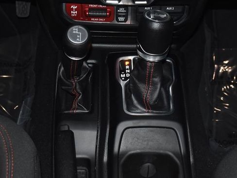 Used 2023 Jeep Wrangler Unlimited Rubicon w/ Xtreme Recon 35" Tire Package image 17