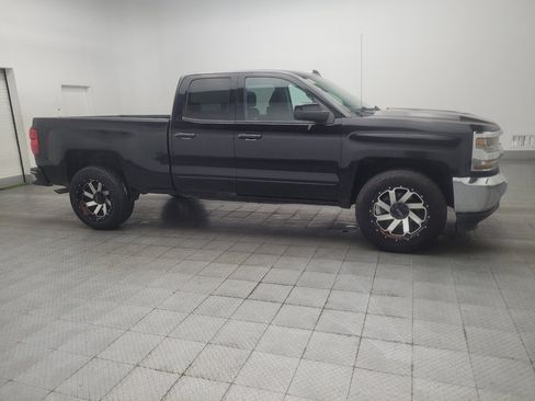 Used 2018 Chevrolet Silverado 1500 LT RWD image 11