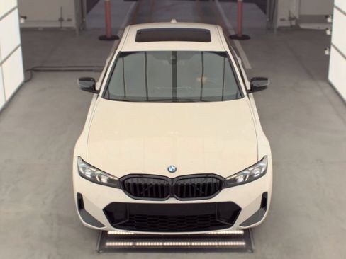 Used 2024 BMW 330i Sedan w/ M Sport Package RWD image 2