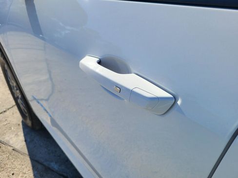 New 2026 GMC Acadia Elevation image 10