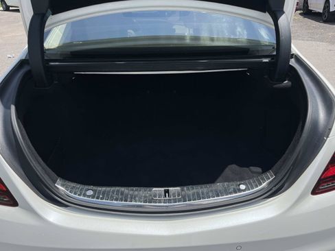 Used 2018 Mercedes-Benz S 560 Sedan image 11