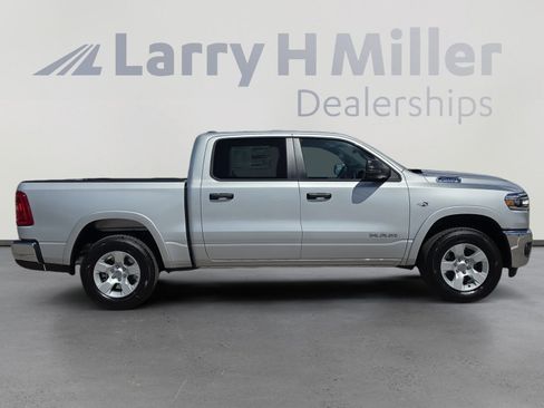 New 2026 RAM 1500 Big Horn AWD/4WD image 6
