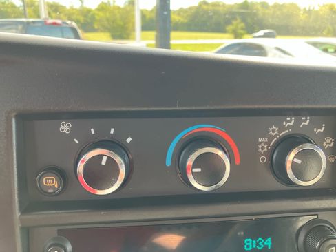 Used 2021 Chevrolet Express 2500 w/ Driver Convenience Package image 20