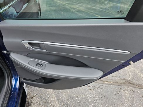 Used 2022 Hyundai Sonata Limited FWD image 18