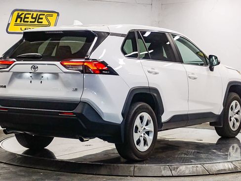 Used 2024 Toyota RAV4 LE image 4