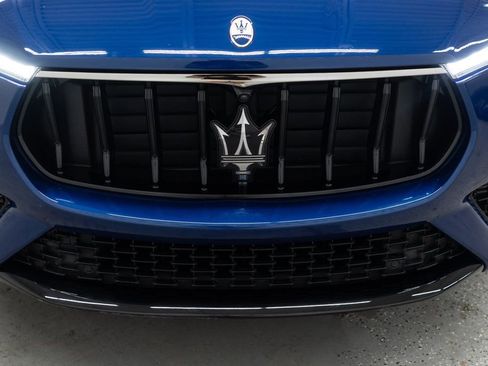 Used 2022 Maserati Levante Modena image 40