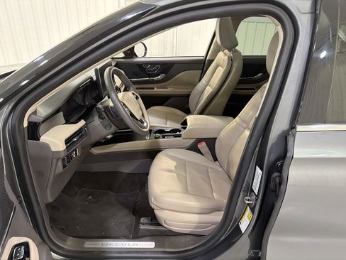 Used 2023 Lincoln Corsair FWD w/ Equipment Group 101A image 11