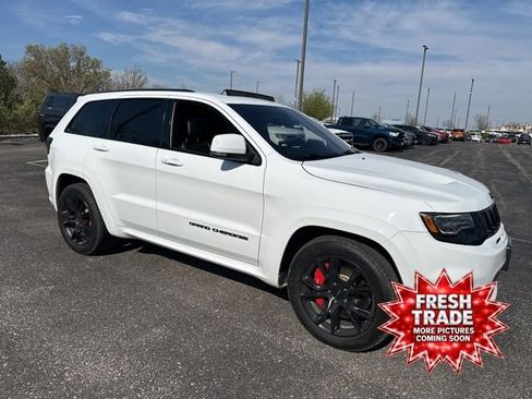 Used 2017 Jeep Grand Cherokee SRT image 6