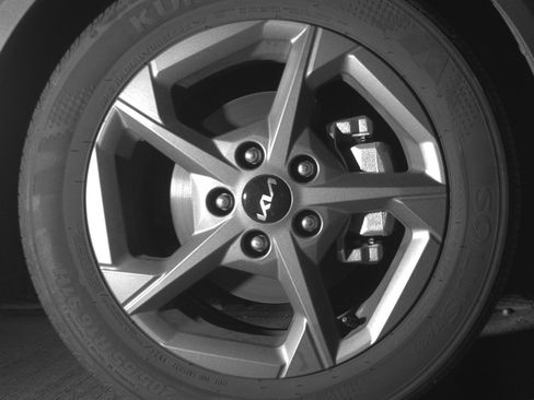 Used 2025 Kia K4 LXS image 13