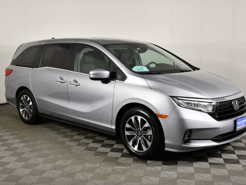 Certified 2023 Honda Odyssey EX-L image 4