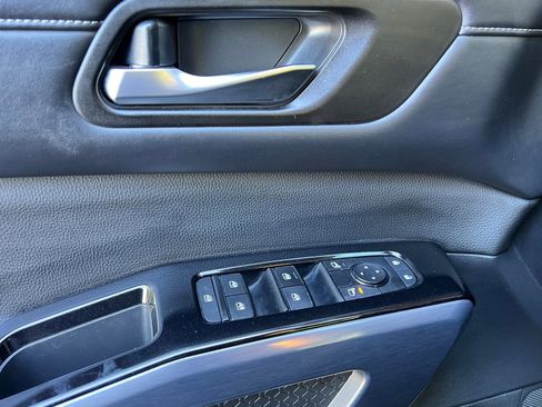 Used 2022 Nissan Pathfinder SL w/ Cargo Package image 12