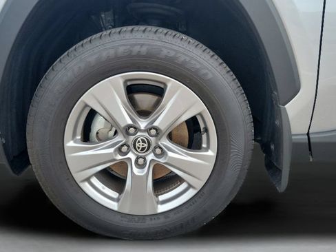 Certified 2025 Toyota RAV4 XLE w/ Convenience Package FWD image 31