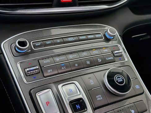 Used 2023 Hyundai Santa Fe SEL w/ Premium Package FWD image 19