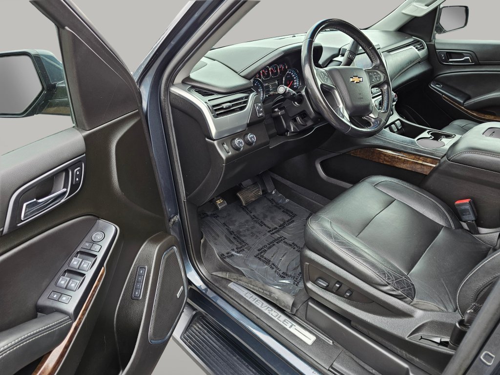 Used 2019 Chevrolet Suburban LT AWD/4WD image 19