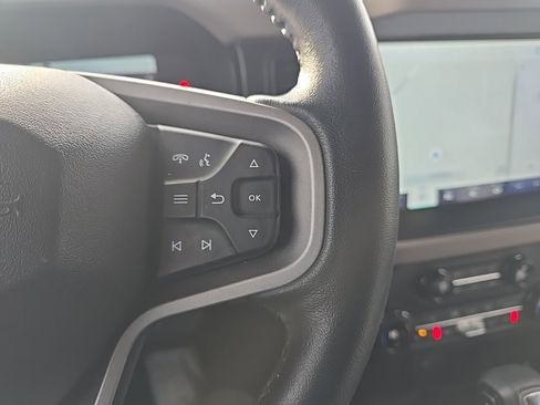 Used 2023 Ford Bronco Wildtrak image 11