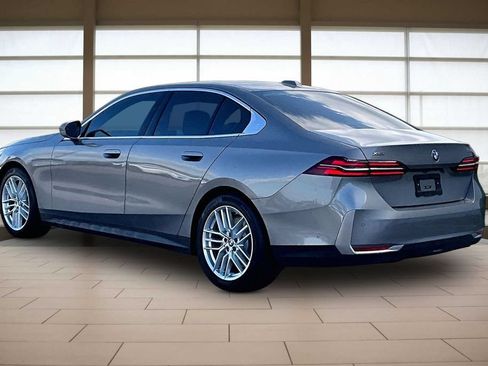 Used 2024 BMW 530i xDrive w/ Premium Package AWD/4WD image 13