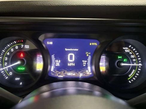 Used 2024 Jeep Wrangler Unlimited image 30