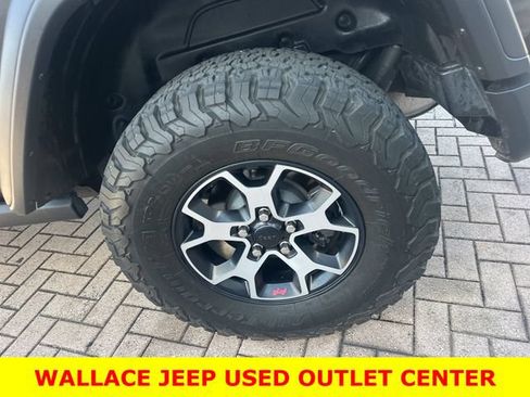 Used 2019 Jeep Wrangler Unlimited Rubicon AWD/4WD image 10