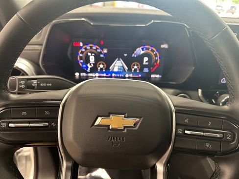 Used 2024 Chevrolet Colorado LT w/ LT Convenience Package II AWD/4WD image 14