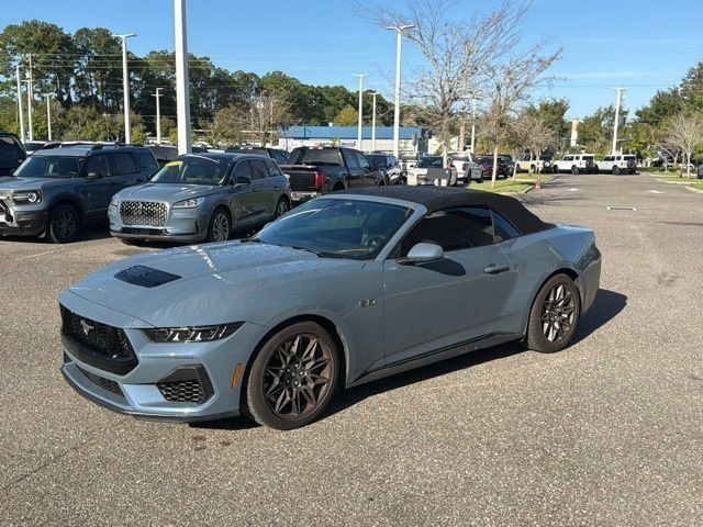 Used 2025 Ford Mustang GT Premium w/ GT Performance Package RWD image 12