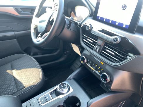 Used 2024 Ford Escape Active image 12