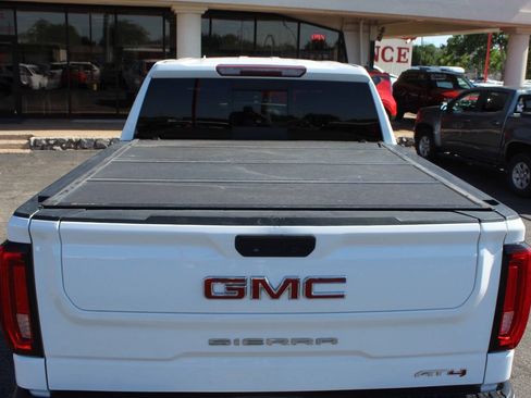 Used 2020 GMC Sierra 1500 AT4 w/ AT4 Premium Package AWD/4WD image 16