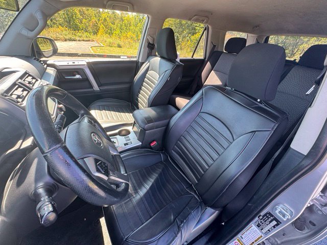 Used 2016 Toyota 4Runner SR5 AWD/4WD image 16