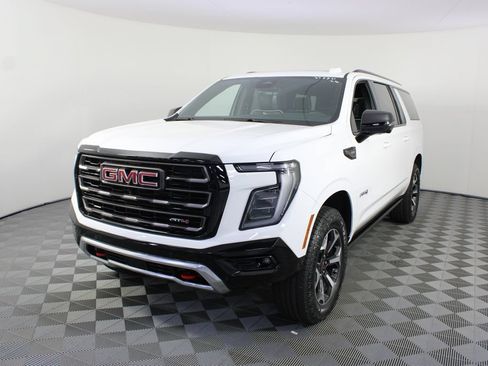 New 2026 GMC Yukon XL AT4 Ultimate AWD/4WD image 30