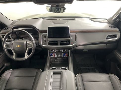 Used 2023 Chevrolet Suburban Premier w/ Advanced Technology Package AWD/4WD image 22