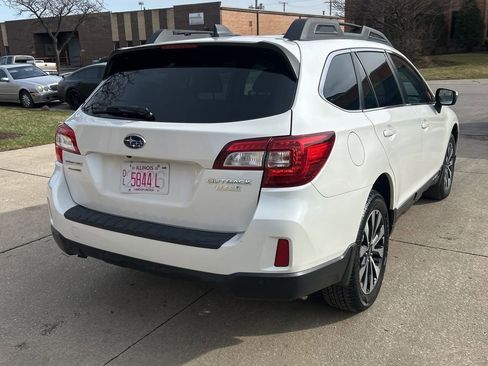 Used 2017 Subaru Outback 2.5i Limited image 5