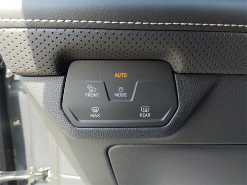 New 2025 Volkswagen Atlas Cross Sport SEL Premium R-Line image 37