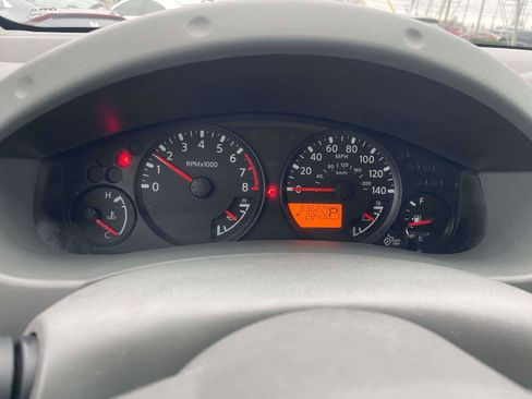 Used 2018 Nissan Frontier SV image 9