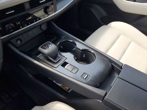 Certified 2025 Nissan Rogue SV w/ SV Premium Package FWD image 19