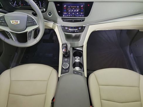 Used 2020 Cadillac XT5 Premium Luxury FWD image 15