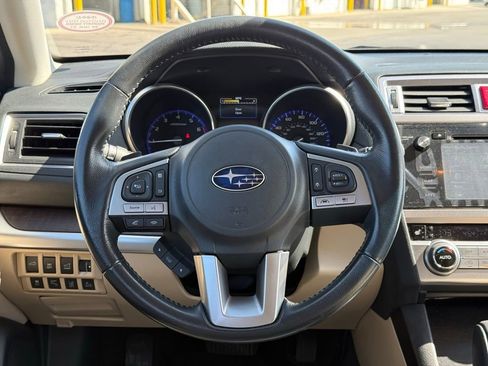 Used 2017 Subaru Outback 2.5i Limited AWD/4WD image 12