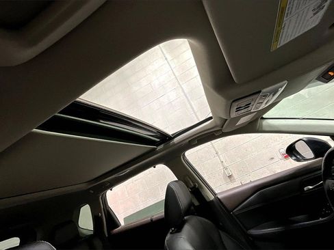 Used 2023 Nissan Rogue SL w/ SL Premium Package image 26