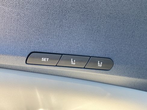 New 2026 Kia Carnival EX FWD image 33